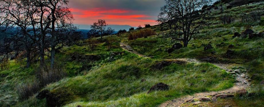 upper-bidwell-park-trail-hiking-sunset-chico-ca