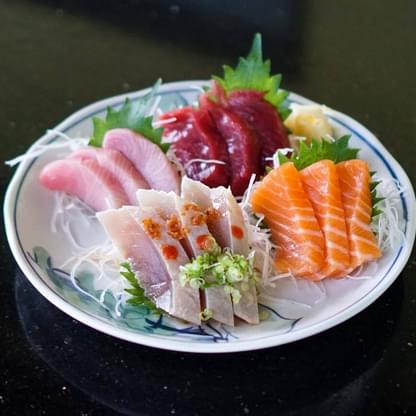 ojiya-japanese-steakhouse-sushi-bar-sashimi_chico-ca