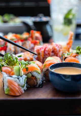 The Rawbar Restaurant & Sushi