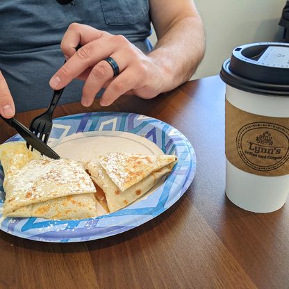 lynns-coffee-crepes-apple-pie-coffee-to-go