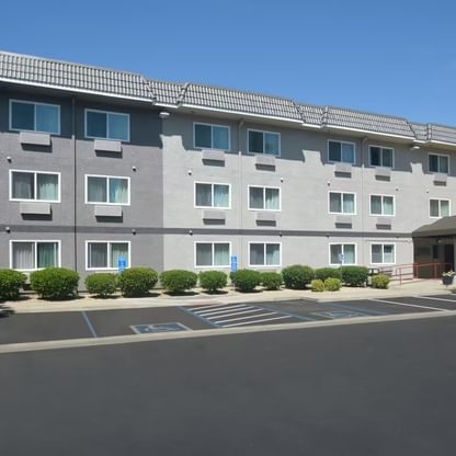 Super 8 chico exterior